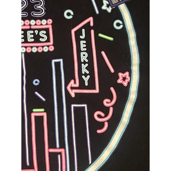 Buc-ees Happy New Year Beaver 2023 Glow in Dark Graphic T-shirt Unisex Size 3XL - Picture 12 of 12